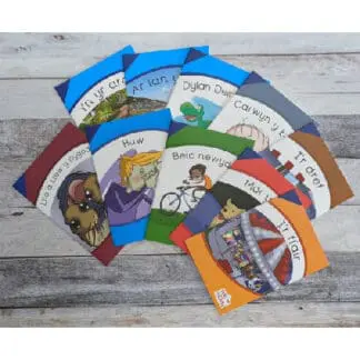 Tric a Chlic: Cam 3 – Set o Lyfrau (English Medium Schools)